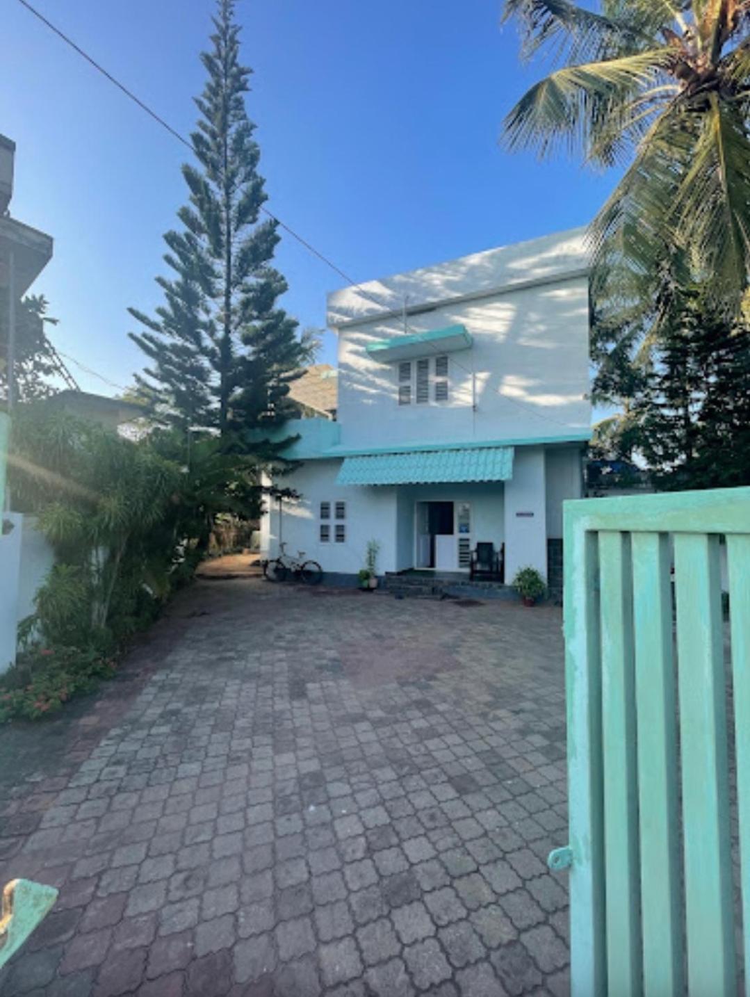 Sun N Tan Beach Home Stay Kannur Exterior photo